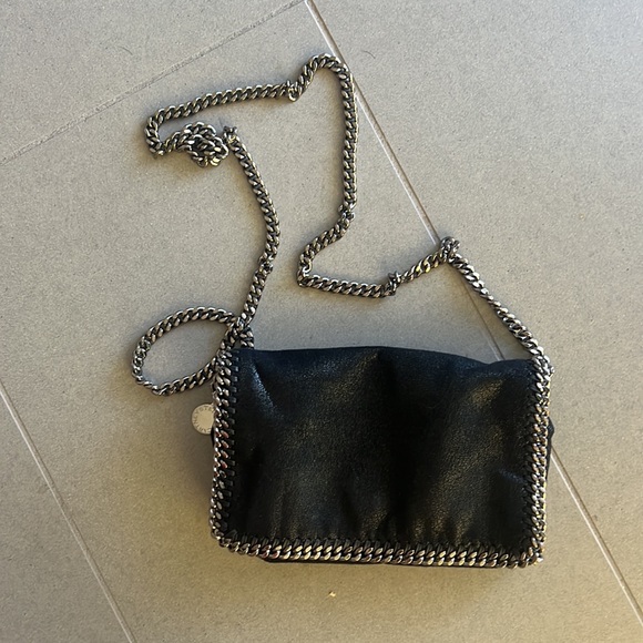 Stella McCartney shaggy deer Falabella crossbody bag in black - Picture 4 of 9